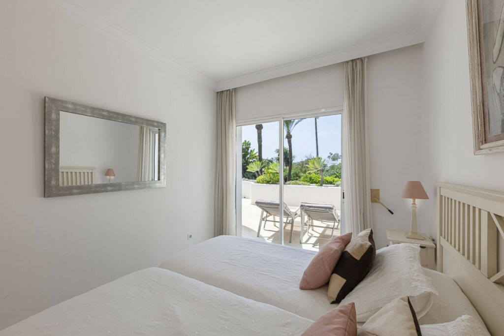 Middle Floor Apartment The Golden Mile Málaga - image 29