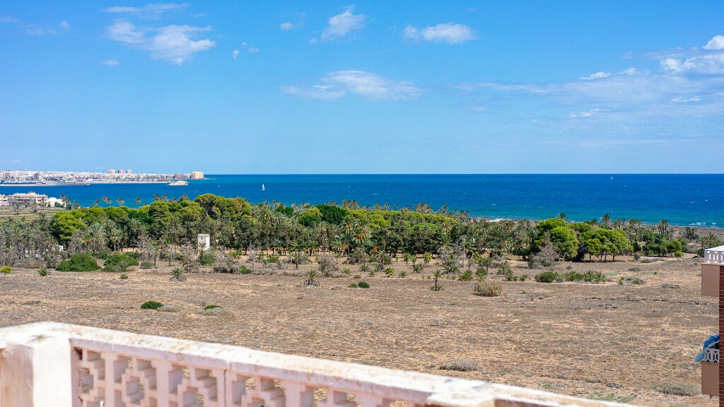 Middle Floor Apartment Punta Prima Alicante - image 29