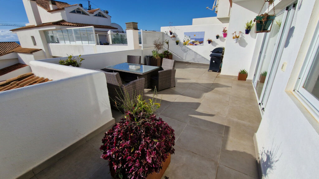 Middle Floor Apartment Estepona Málaga - image 29