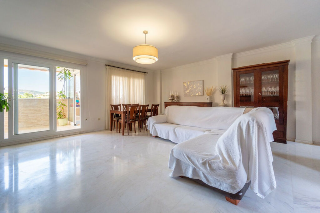 Penthouse Torrequebrada Málaga - image 3