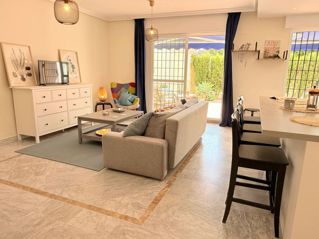 Ground Floor Apartment Puerto Banús Málaga - image 3