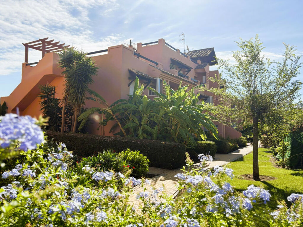 Ground Floor Apartment Casares Playa Málaga - image 3