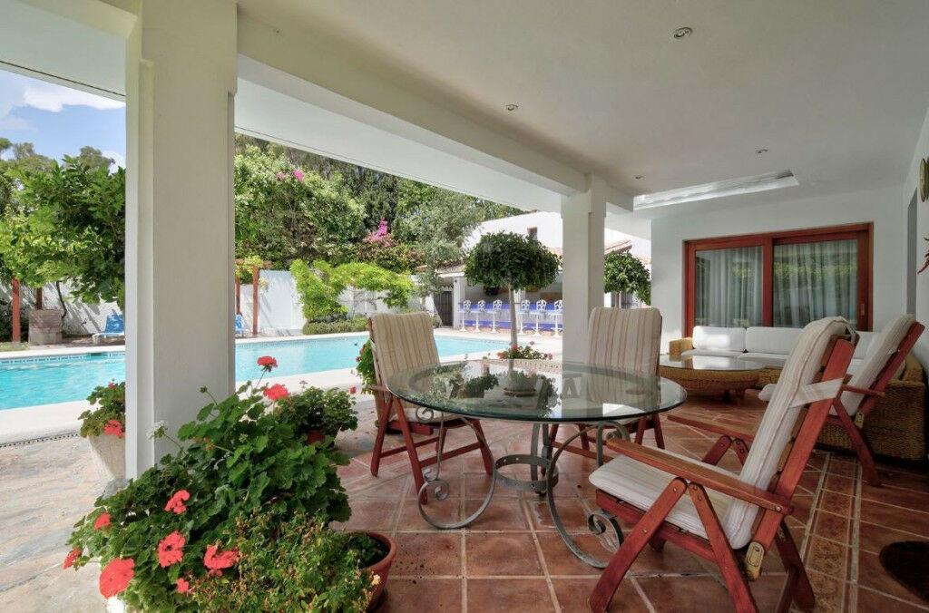 Detached Villa Costalita Málaga - image 3