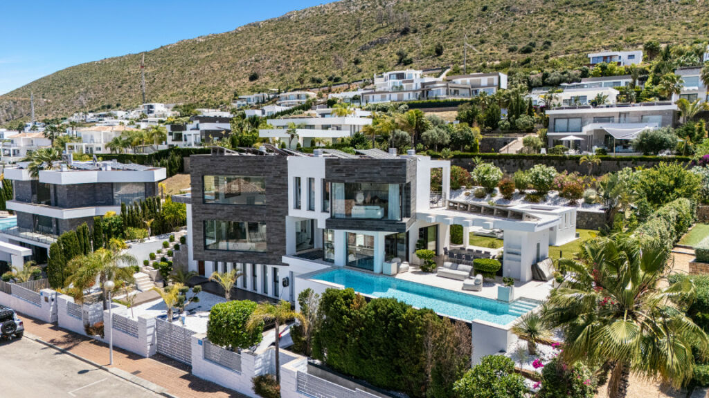 Detached Villa Javea Alicante - image 3