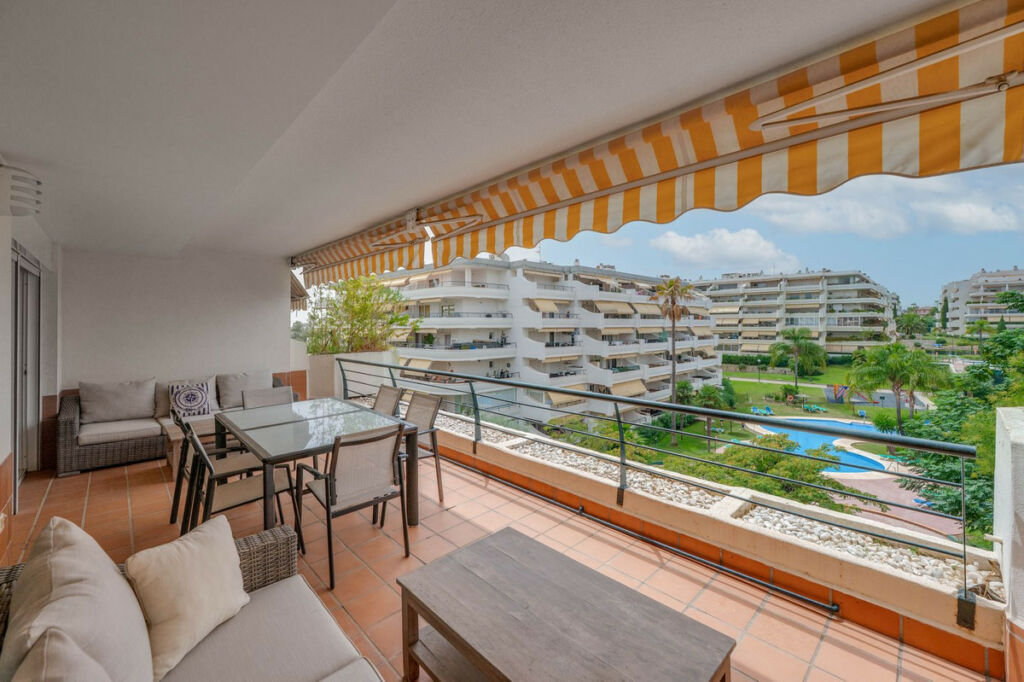 Penthouse Duplex Guadalmina Alta Málaga - image 3