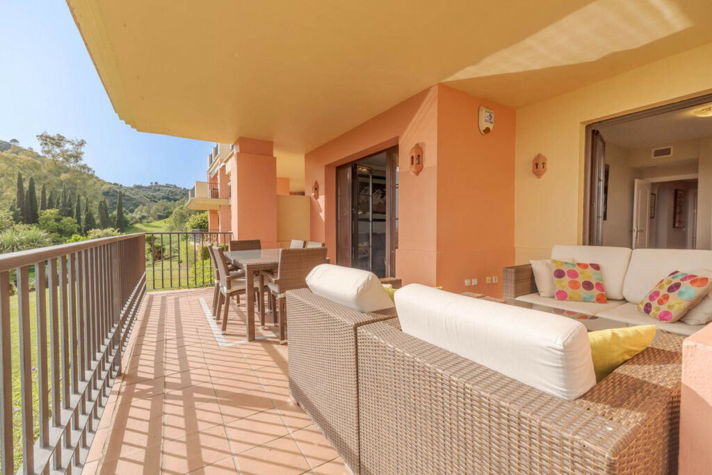 Ground Floor Apartment Los Arqueros Málaga - image 3