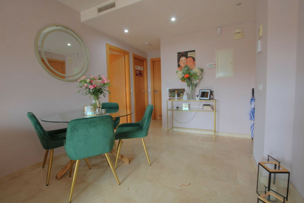 Ground Floor Apartment La Cala de Mijas Málaga - image 3
