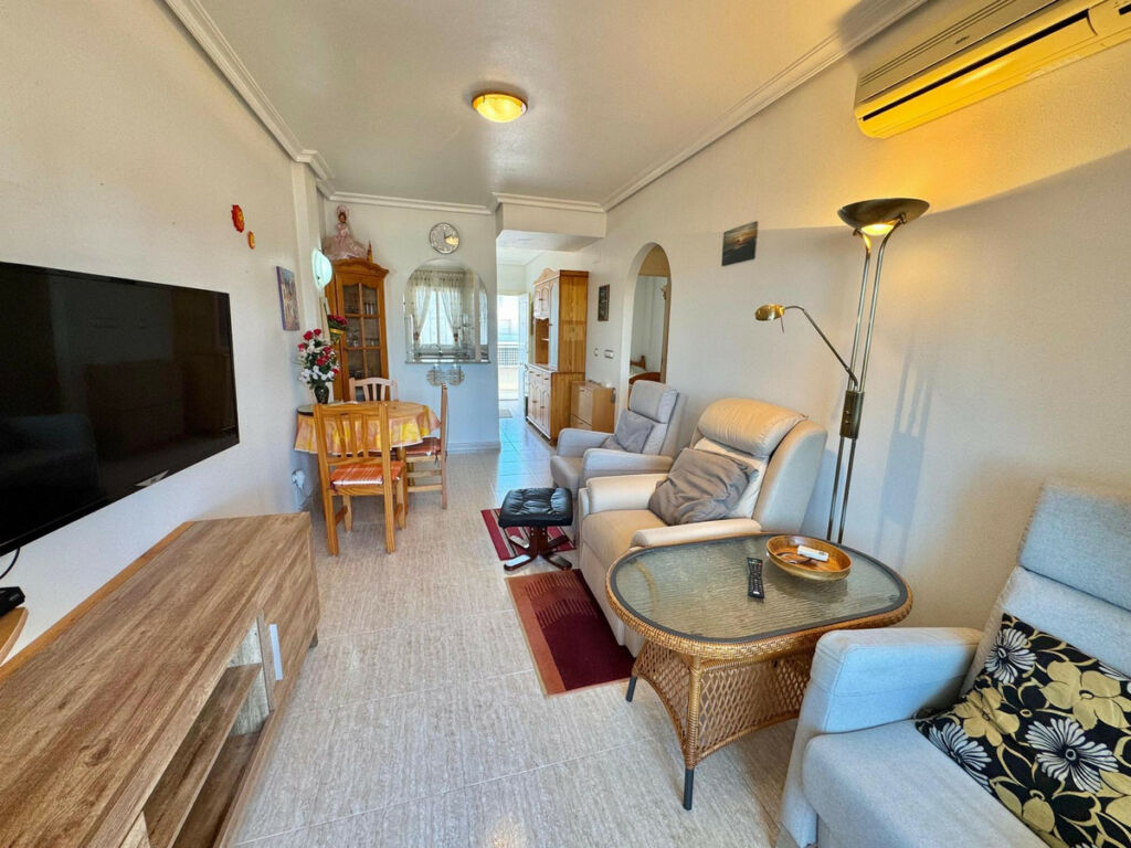 Middle Floor Apartment Almoradi Alicante - image 3