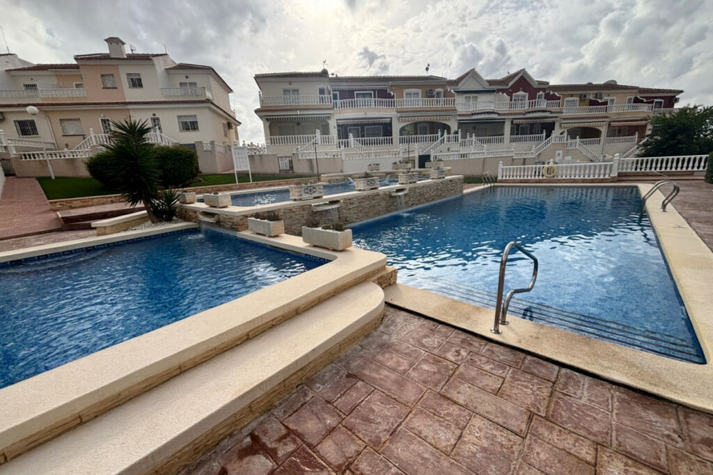 Townhouse Benijofar Alicante - image 3
