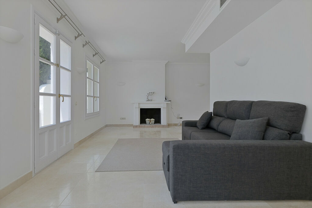 Townhouse Benahavís Málaga - image 3