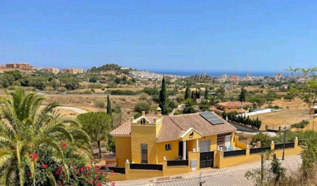 Detached Villa Mijas Costa Málaga - image 3