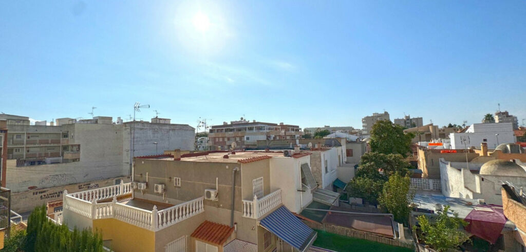 Duplex Torrevieja Alicante - image 3