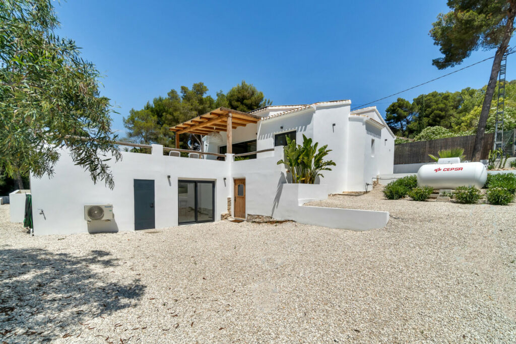 Detached Villa Javea Alicante - image 3