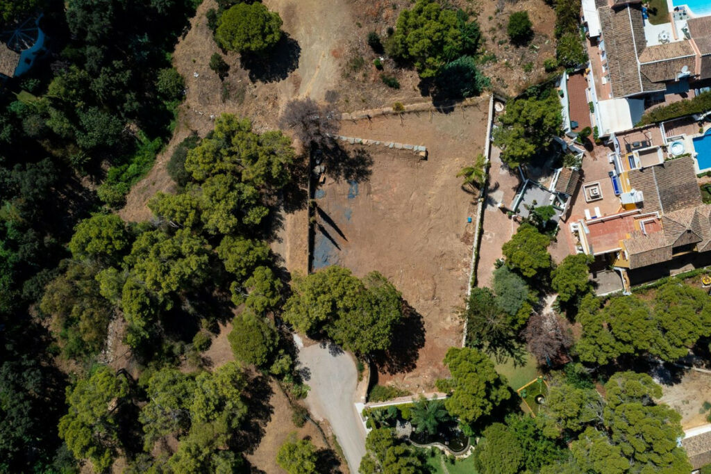 Residential Plot Hacienda Las Chapas Málaga - image 3