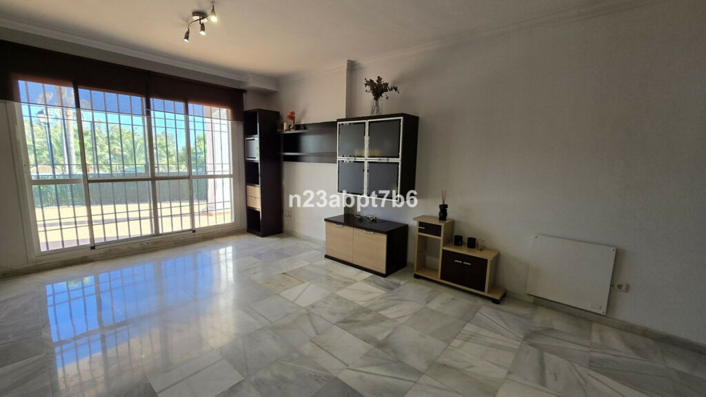 Ground Floor Apartment Nueva Andalucía Málaga - image 3