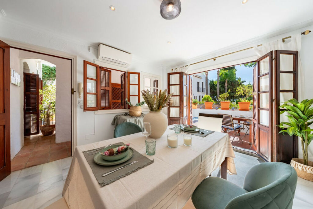Ground Floor Apartment Marbella Málaga - image 3