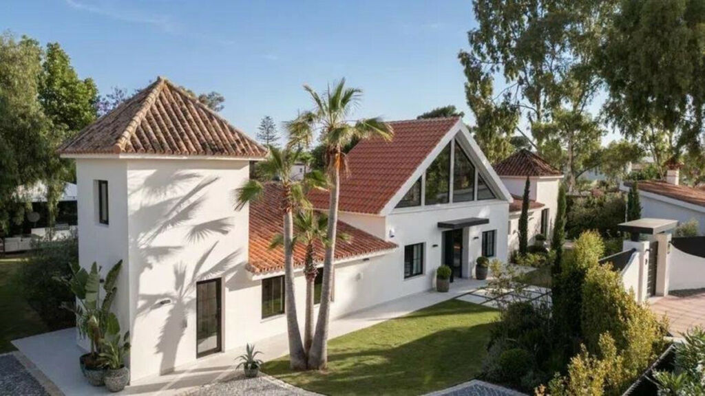 Detached Villa Puerto Banús Málaga - image 3