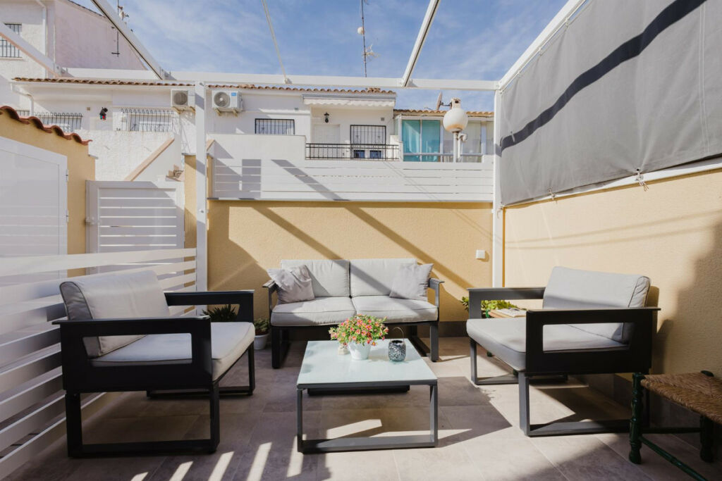 Bungalow Torrevieja Alicante - image 3