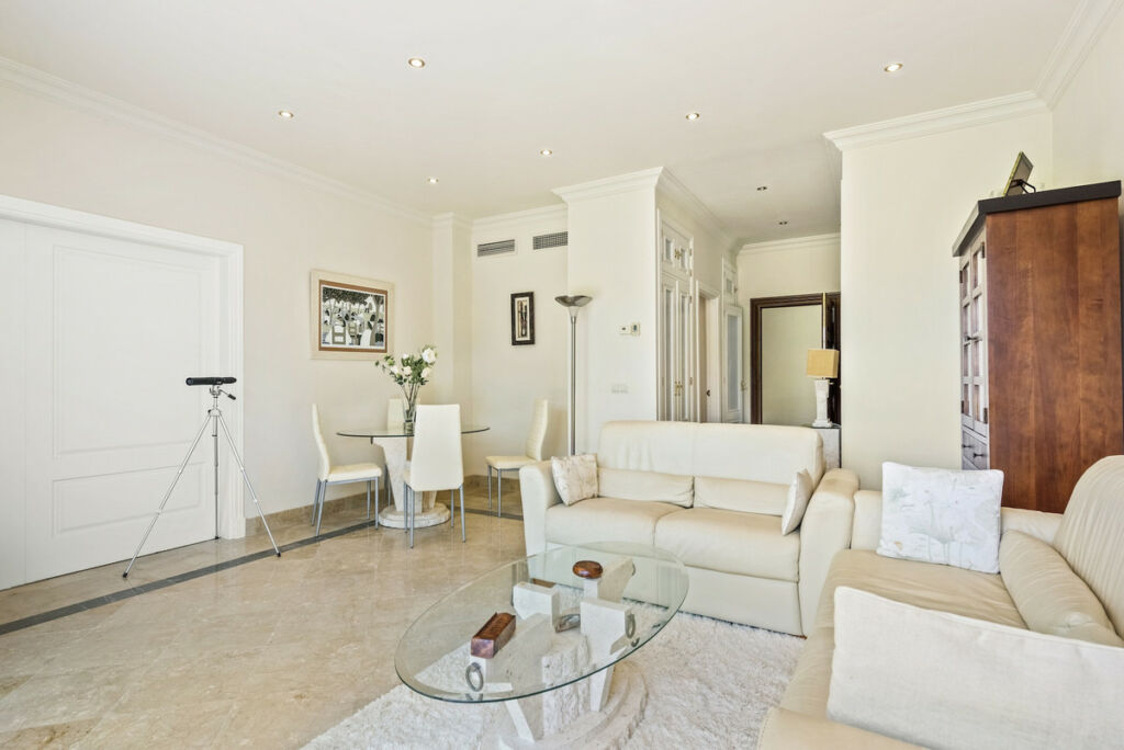 Ground Floor Apartment Los Flamingos Málaga - image 3