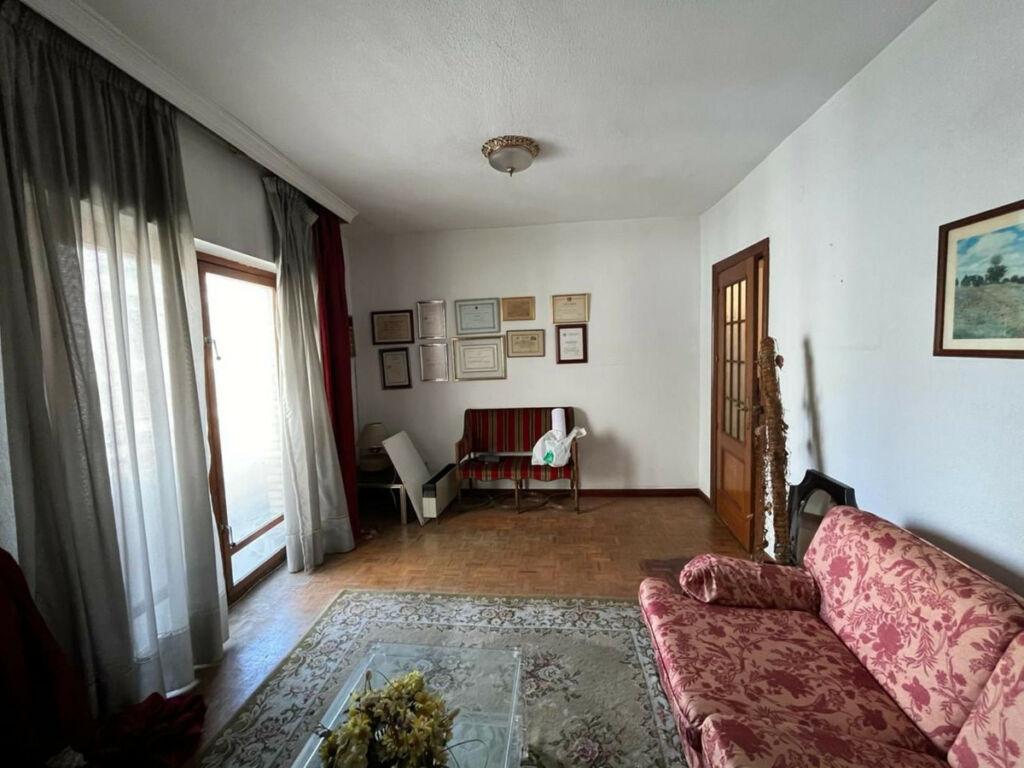 Middle Floor Apartment Marbella Málaga - image 3