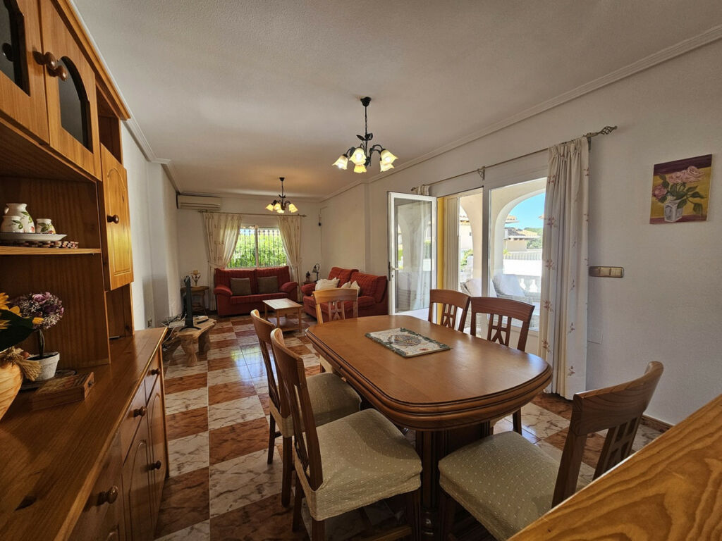 Detached Villa Cabo Roig Alicante - image 3