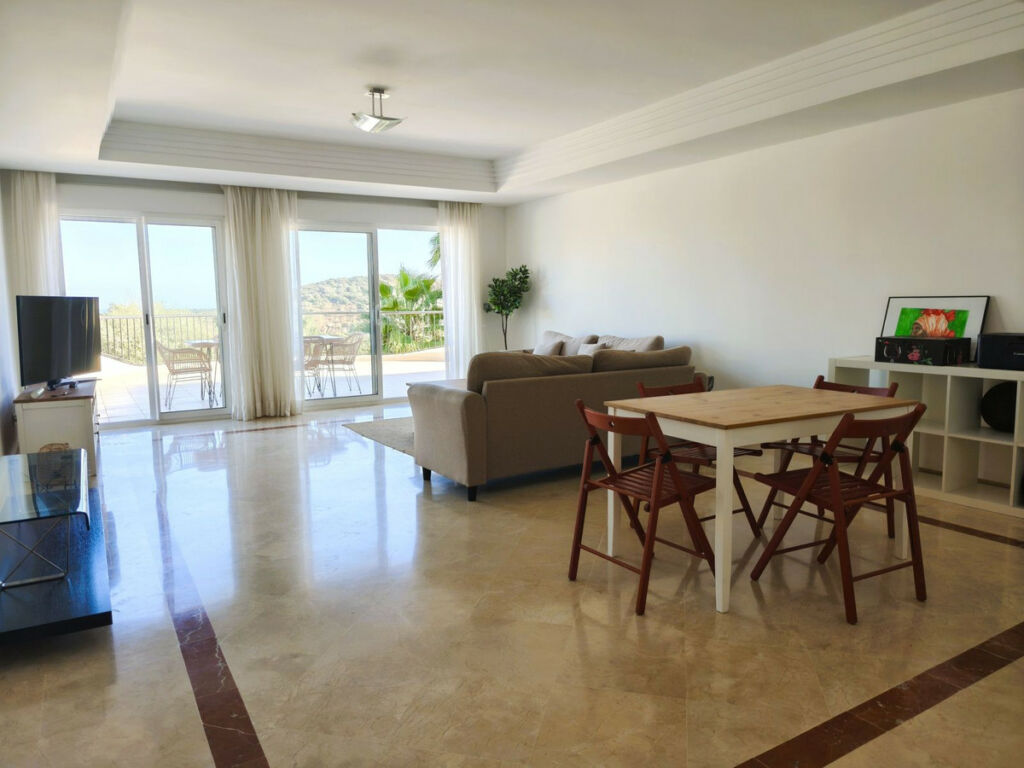 Middle Floor Apartment San Roque Club Cádiz - image 3