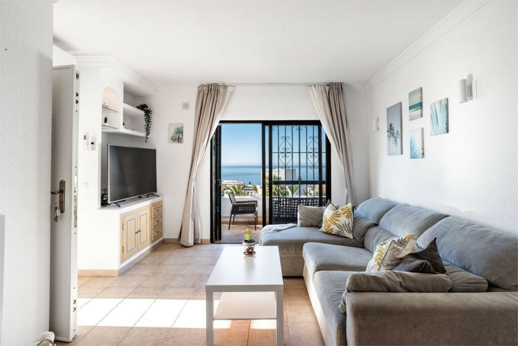 Ground Floor Apartment Riviera del Sol Málaga - image 3