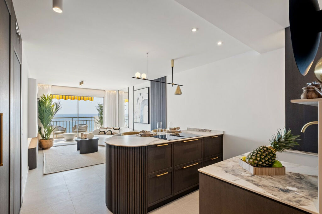 Middle Floor Apartment Fuengirola Málaga - image 3