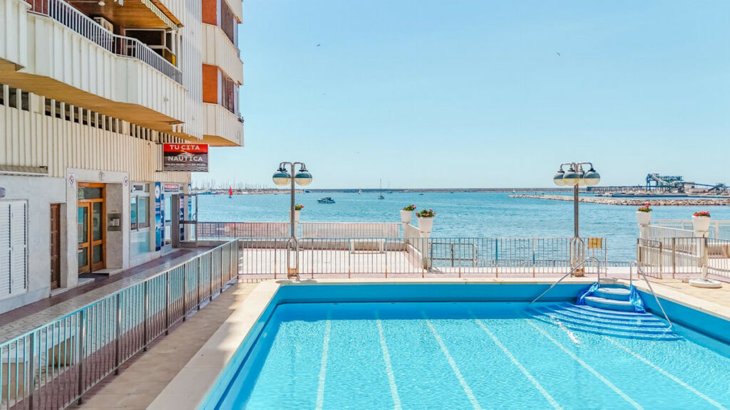 Penthouse Torrevieja Alicante - image 3