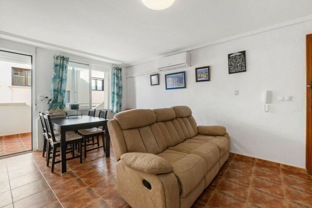 Middle Floor Apartment La Mata Alicante - image 3