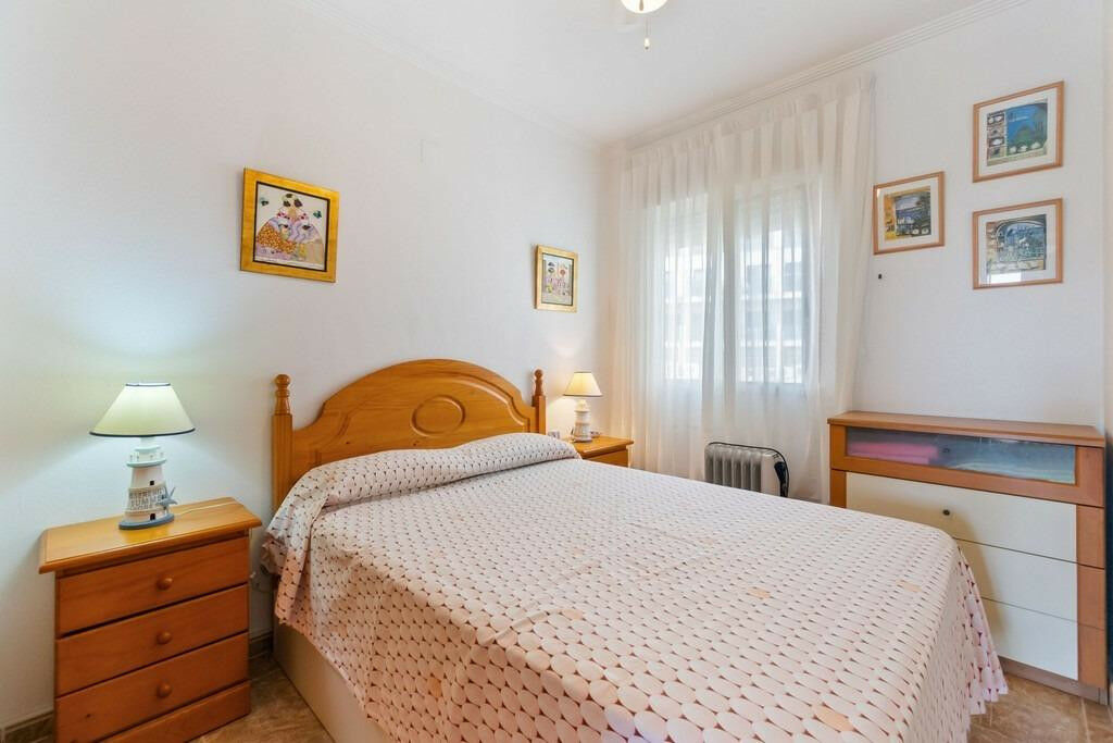 Middle Floor Apartment Campoamor Alicante - image 3