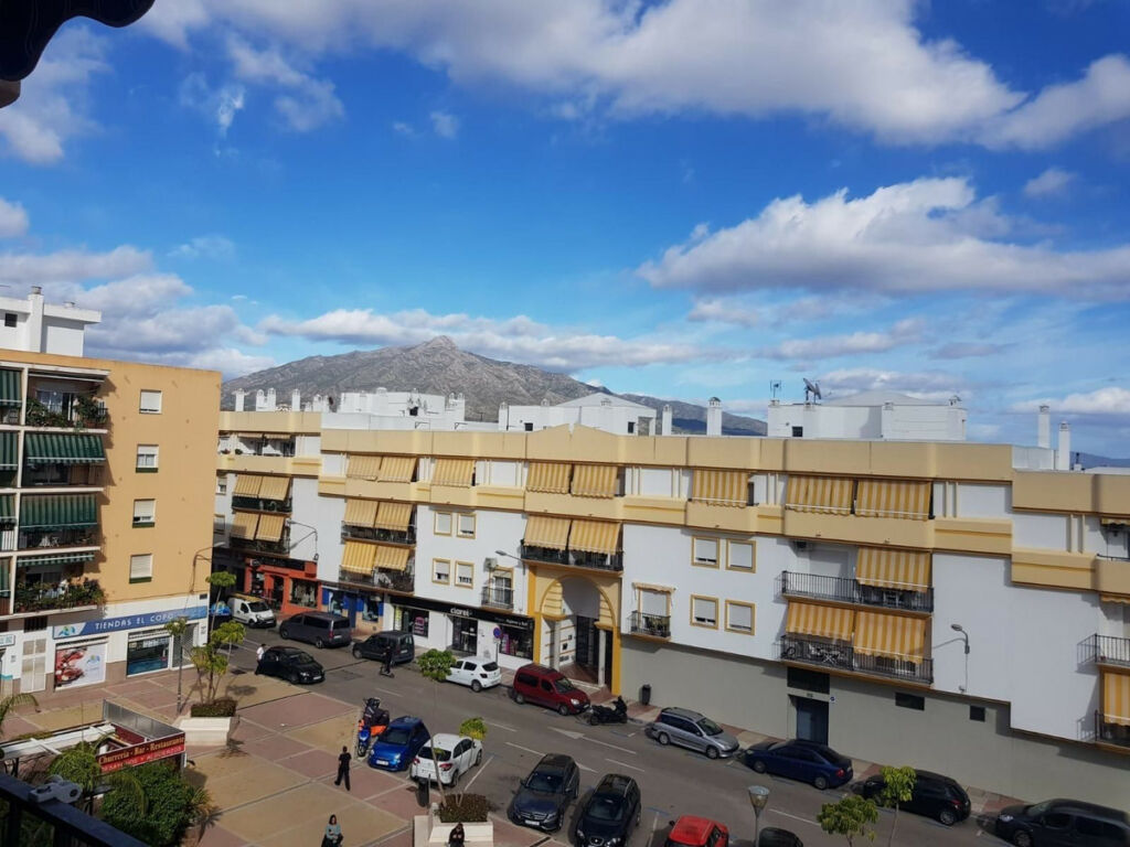 Top Floor Apartment San Pedro de Alcántara Málaga - image 3