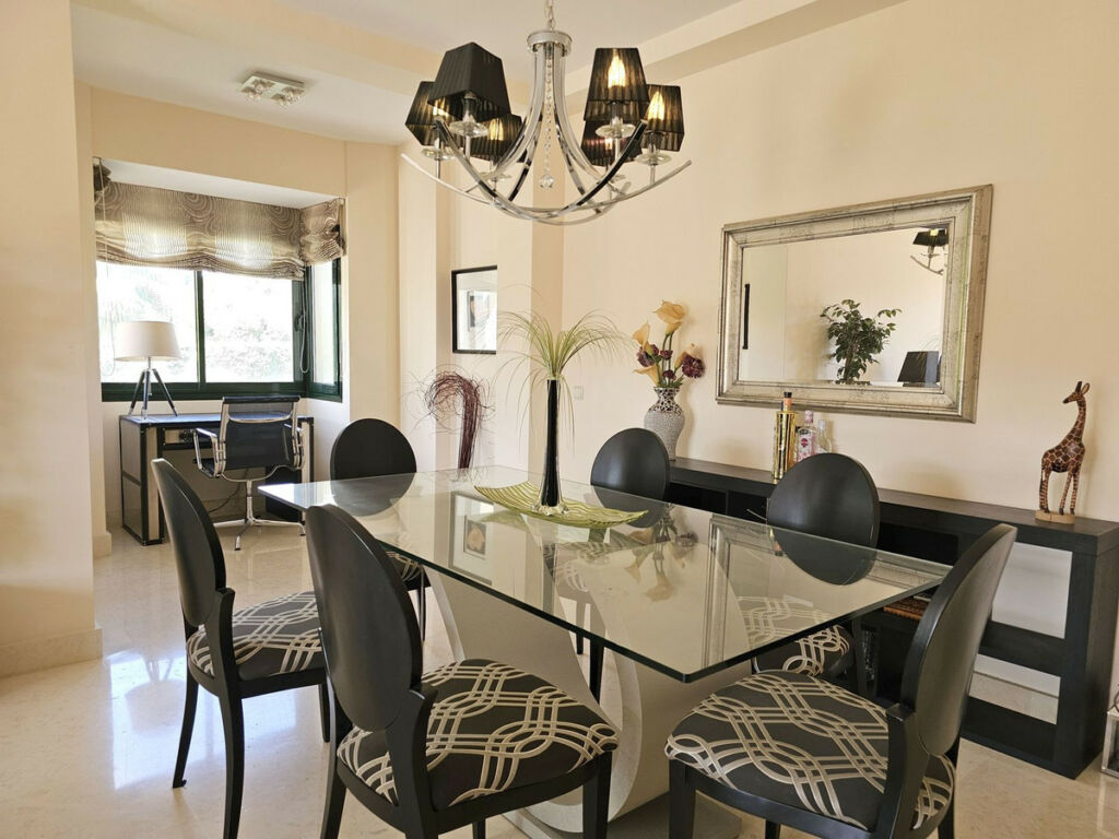 Penthouse Duplex Benahavís Málaga - image 3