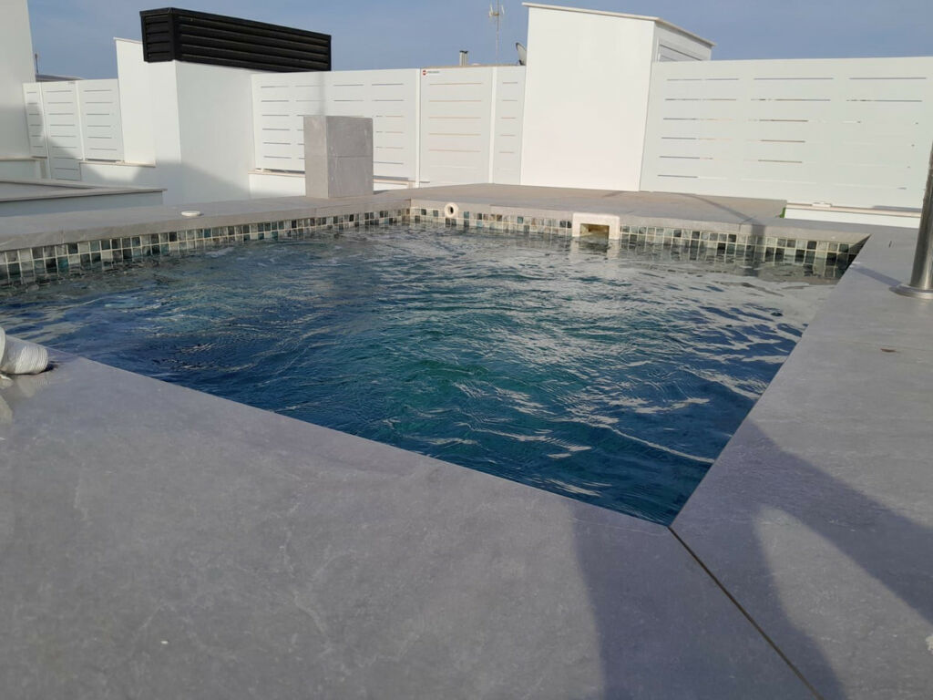 Middle Floor Apartment Torrevieja Alicante - image 3