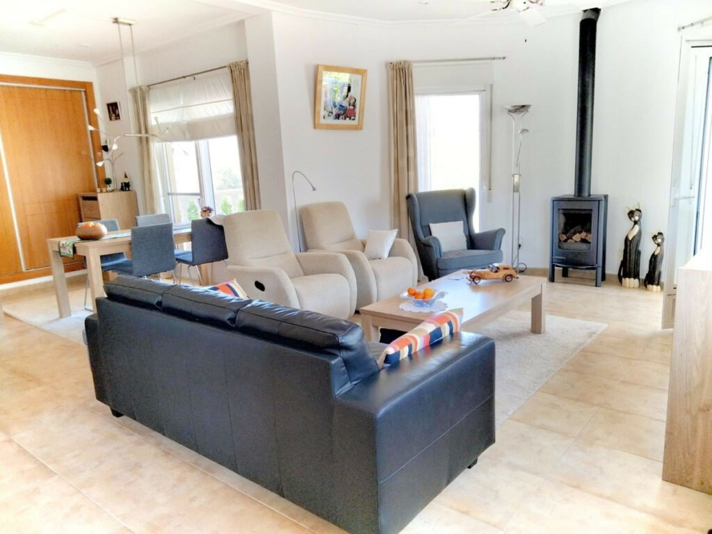 Detached Villa La Romana Alicante - image 3