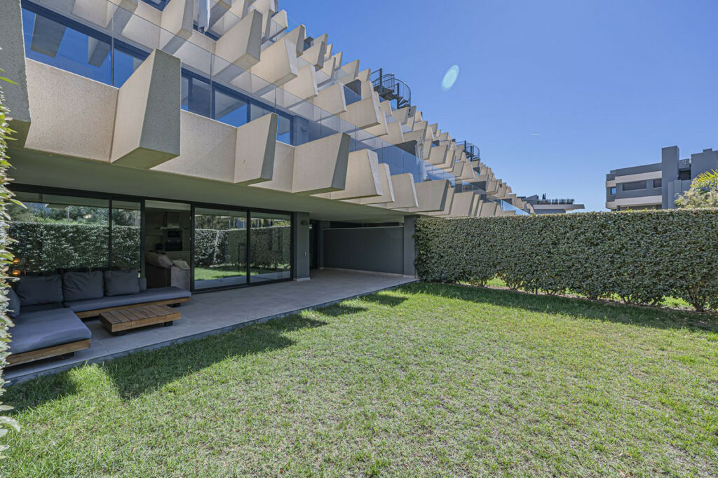Ground Floor Apartment Selwo Málaga - image 3