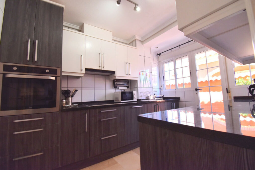 Detached Villa Playa Flamenca Alicante - image 3
