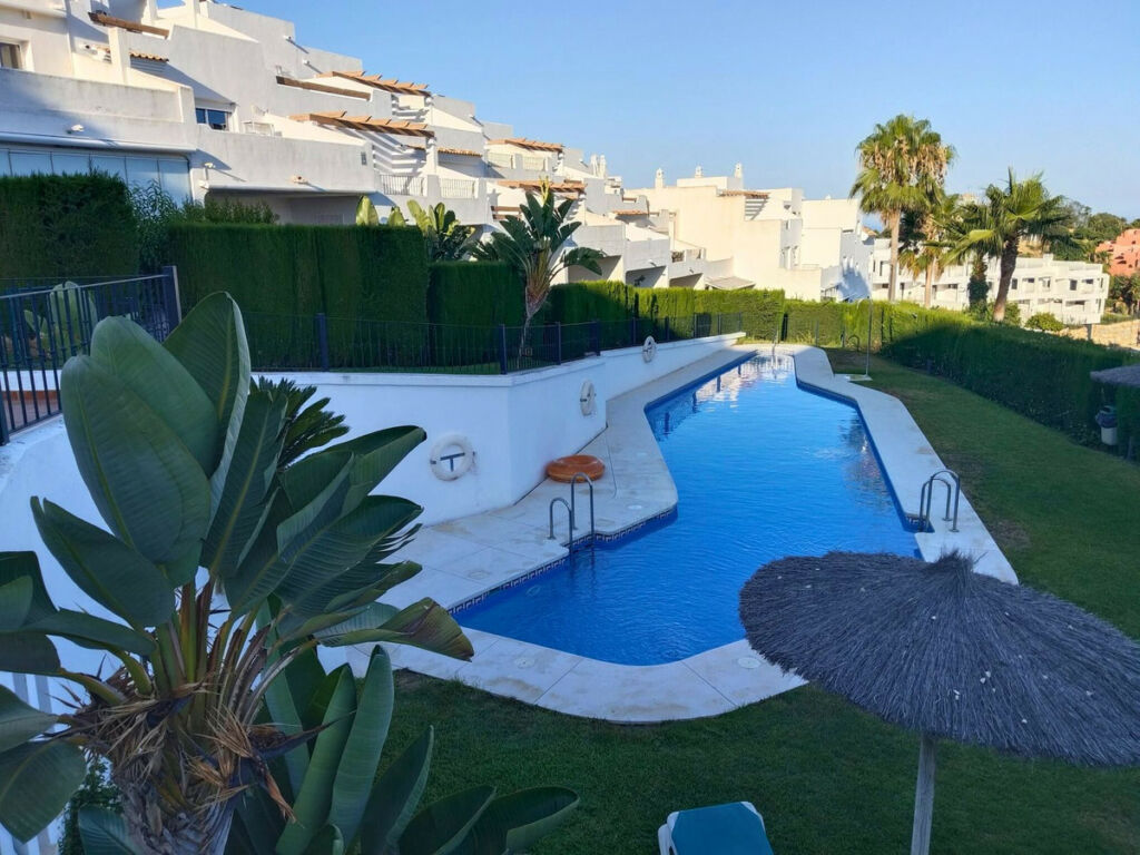 Townhouse Punta Chullera Málaga - image 3