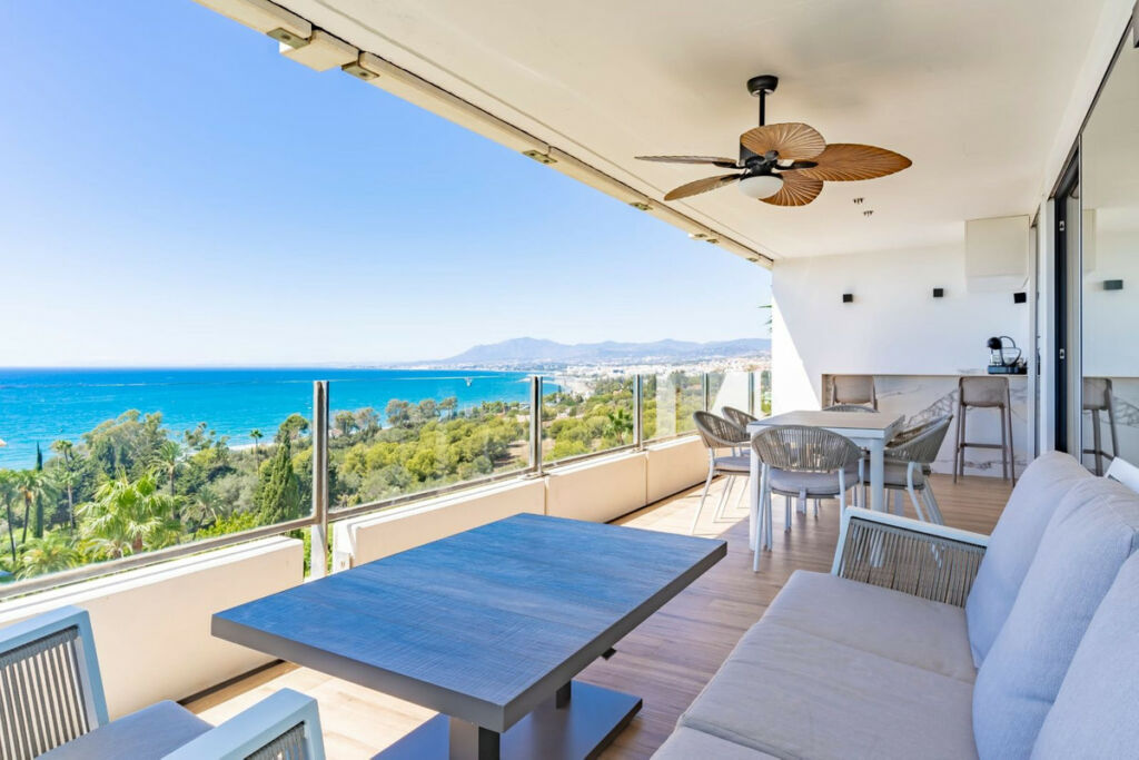 Middle Floor Apartment Marbella Málaga - image 3