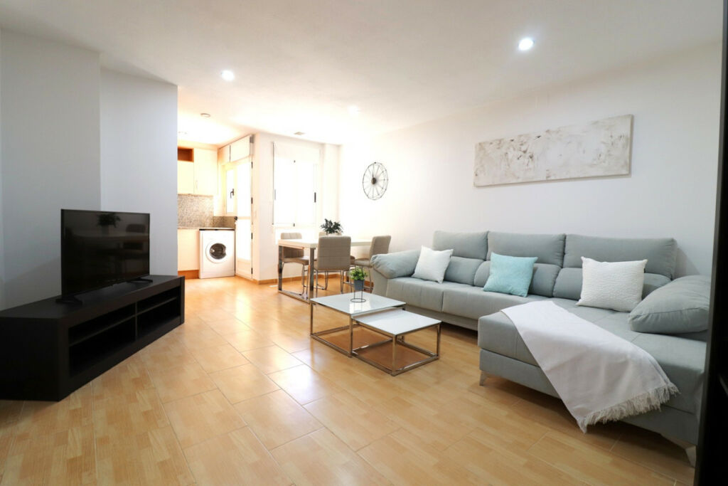 Penthouse Los Palacios Alicante - image 3