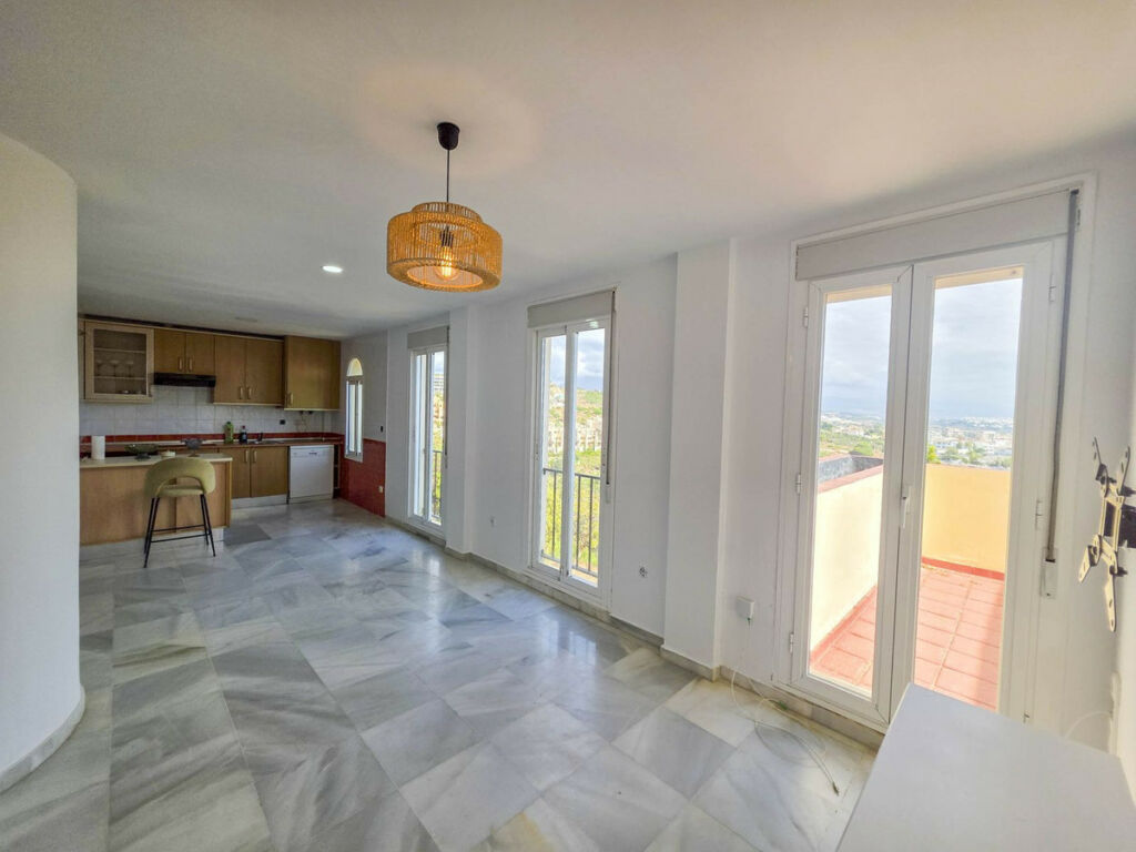 Duplex La Duquesa Málaga - image 3