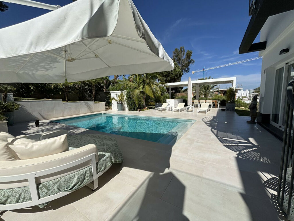 Detached Villa La Cala Golf Málaga - image 3