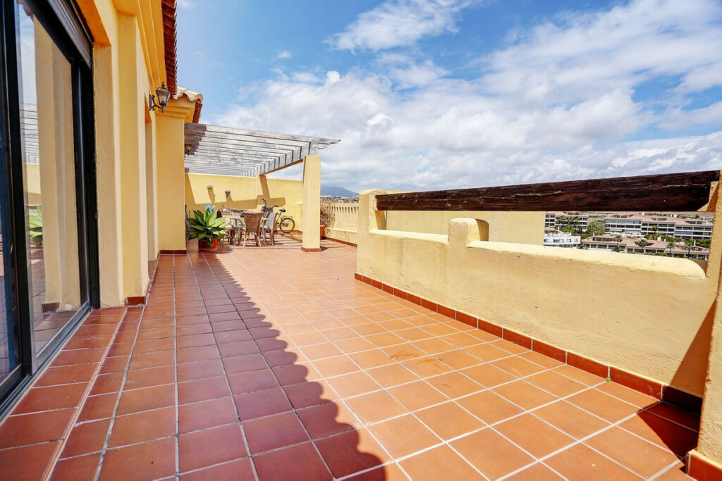 Penthouse Miraflores Málaga - image 3