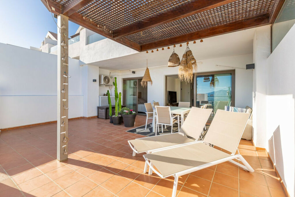 Middle Floor Apartment La Cala de Mijas Málaga - image 3