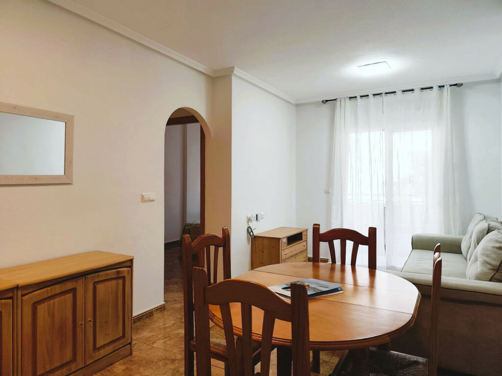 Middle Floor Apartment Torrevieja Alicante - image 3
