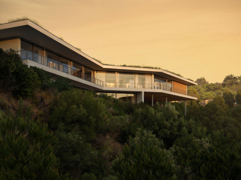 Detached Villa Benahavís Málaga - image 3