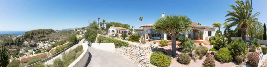 Detached Villa Moraira Alicante - image 3