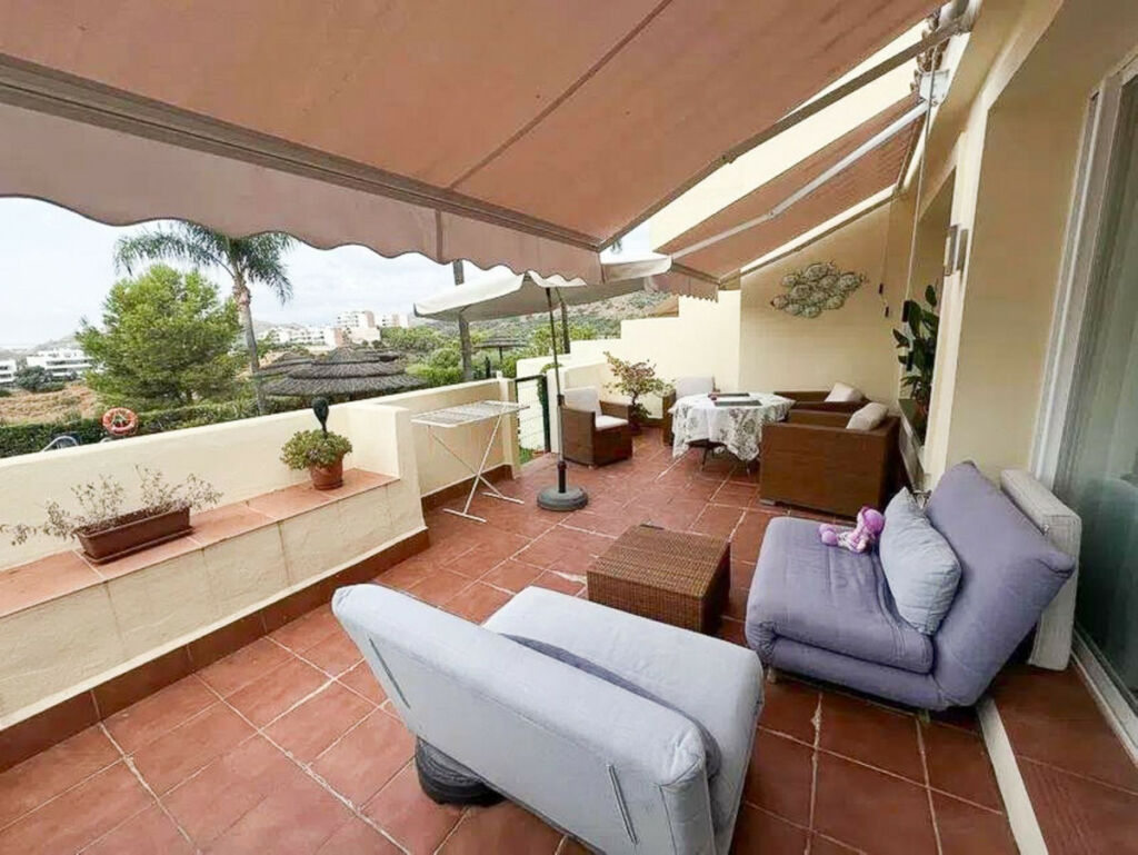 Ground Floor Apartment Benahavís Málaga - image 3