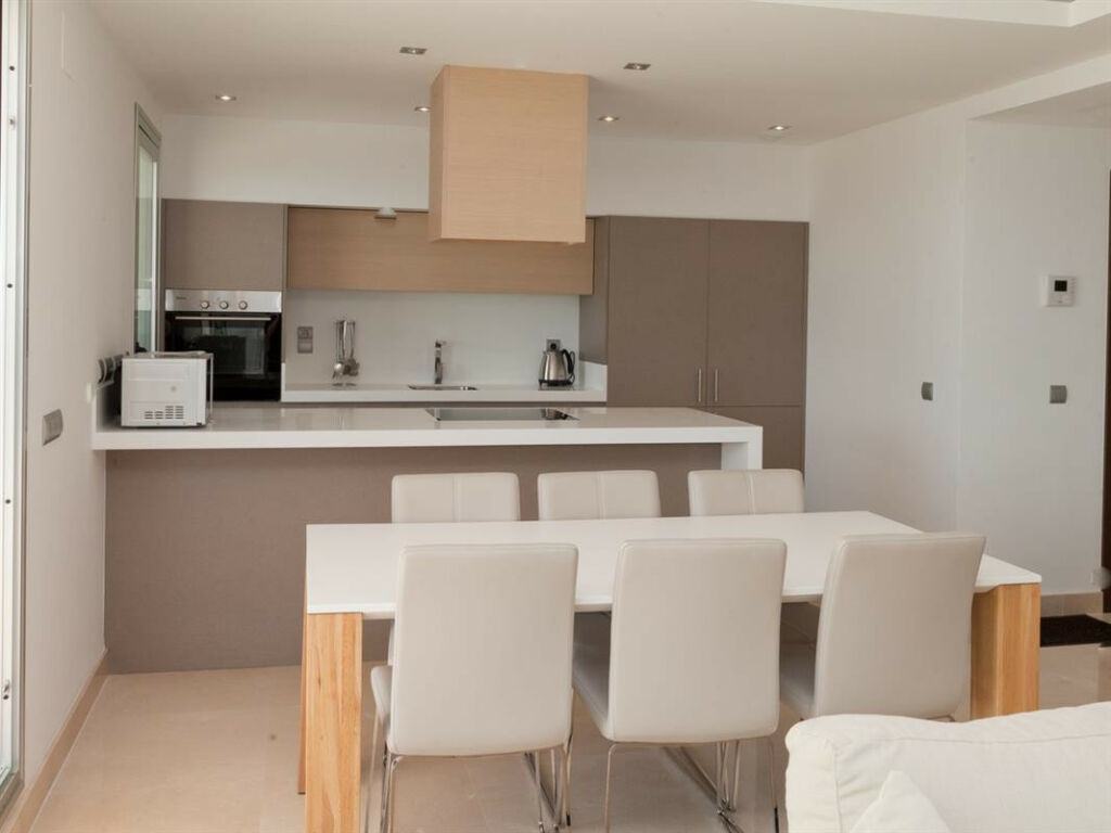 Ground Floor Apartment Estepona Málaga - image 3