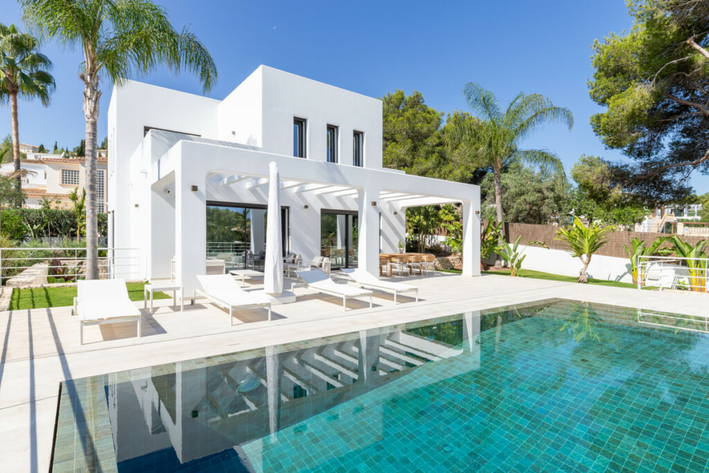 Detached Villa Javea Alicante - image 3